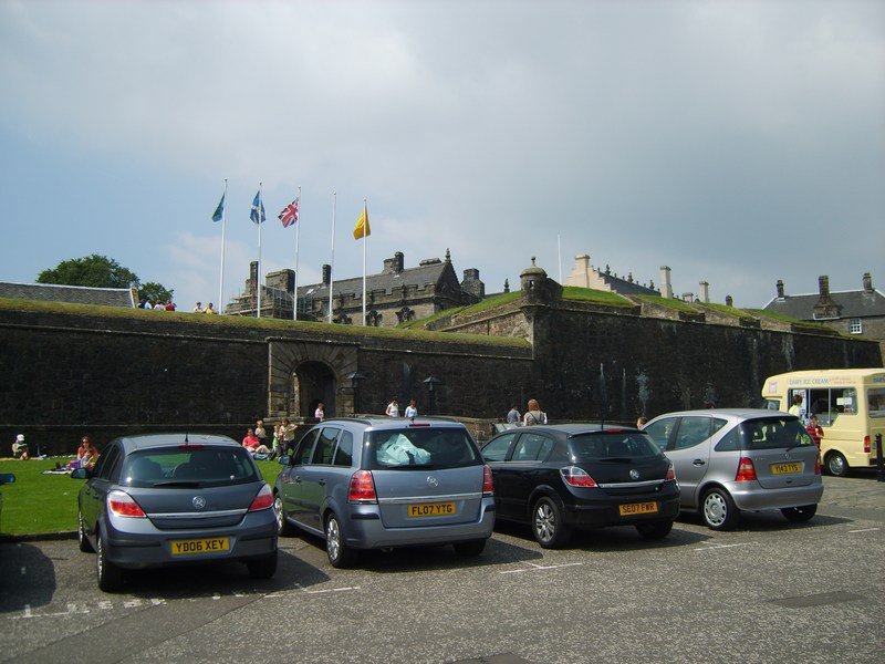 outsidestirlingcastle.jpg