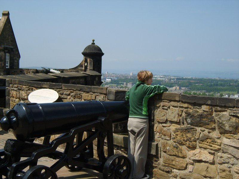 cadylookingoutfromedinburghcastle.jpg
