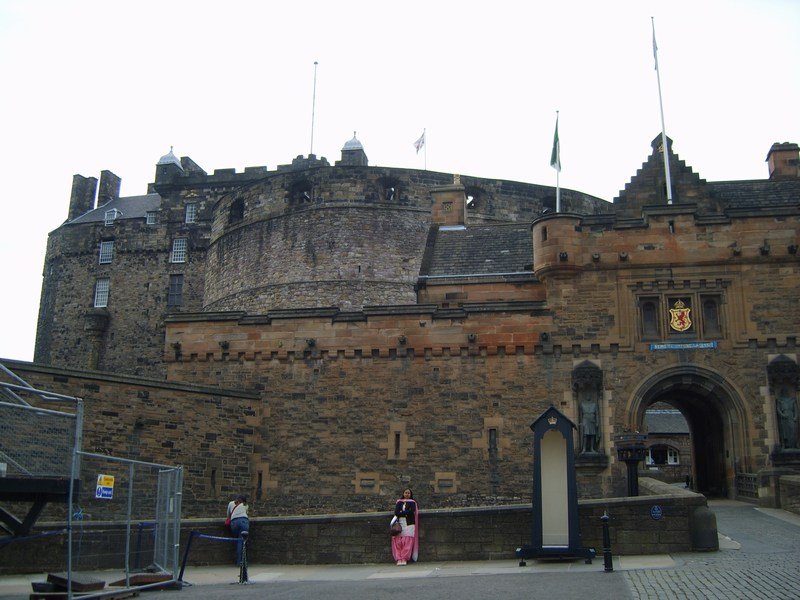 edinburghcastle2.jpg